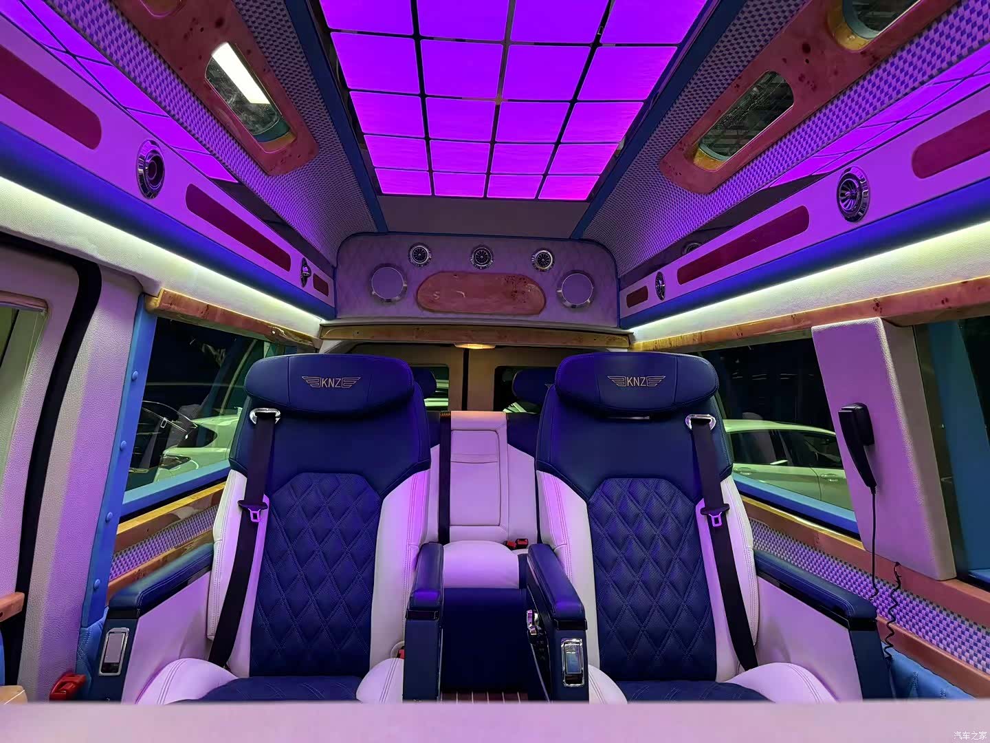 Ford E350, 2015 все фото