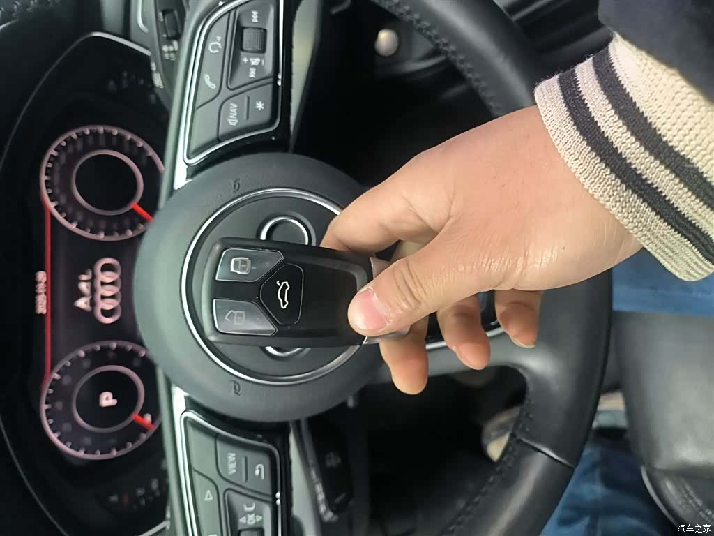 Audi A4L, 2019 11