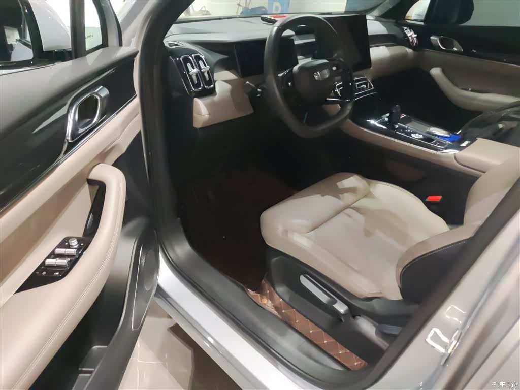 Geely Boyue, 2025 16