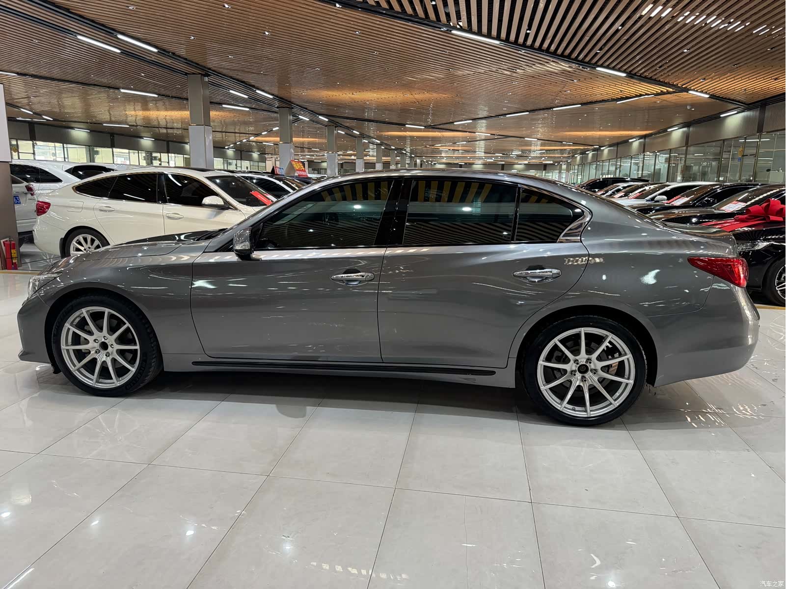 Infiniti Q50L, 2017 все фото