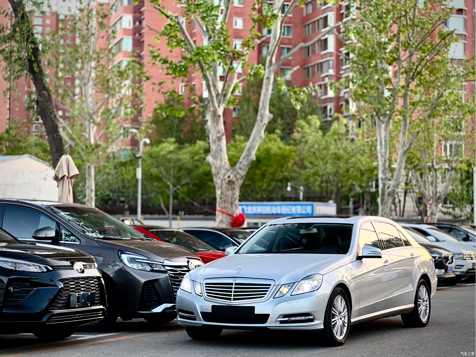 Mercedes-Benz E-Class, 2012 1