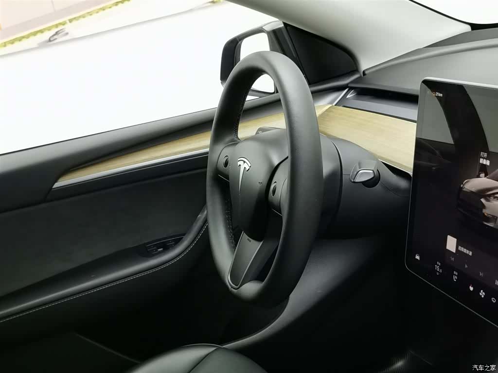 Tesla Model Y, 2022 22