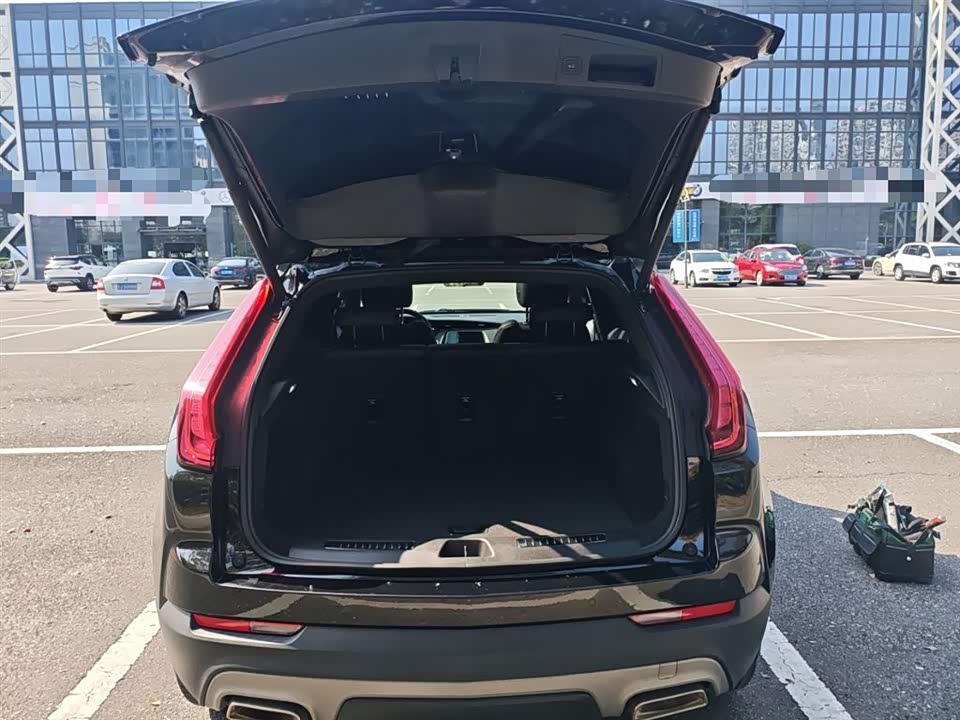 Cadillac XT4