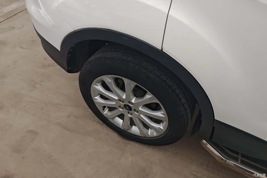 Ford Kuga, 2014 6