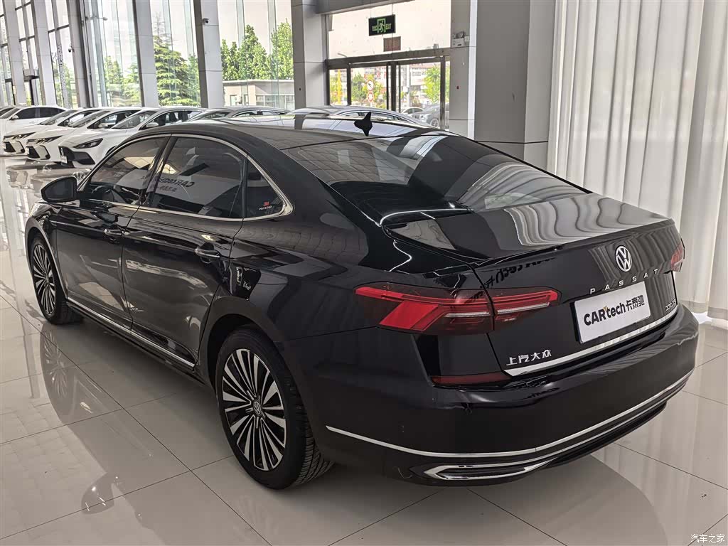 Volkswagen Passat, 2020 4