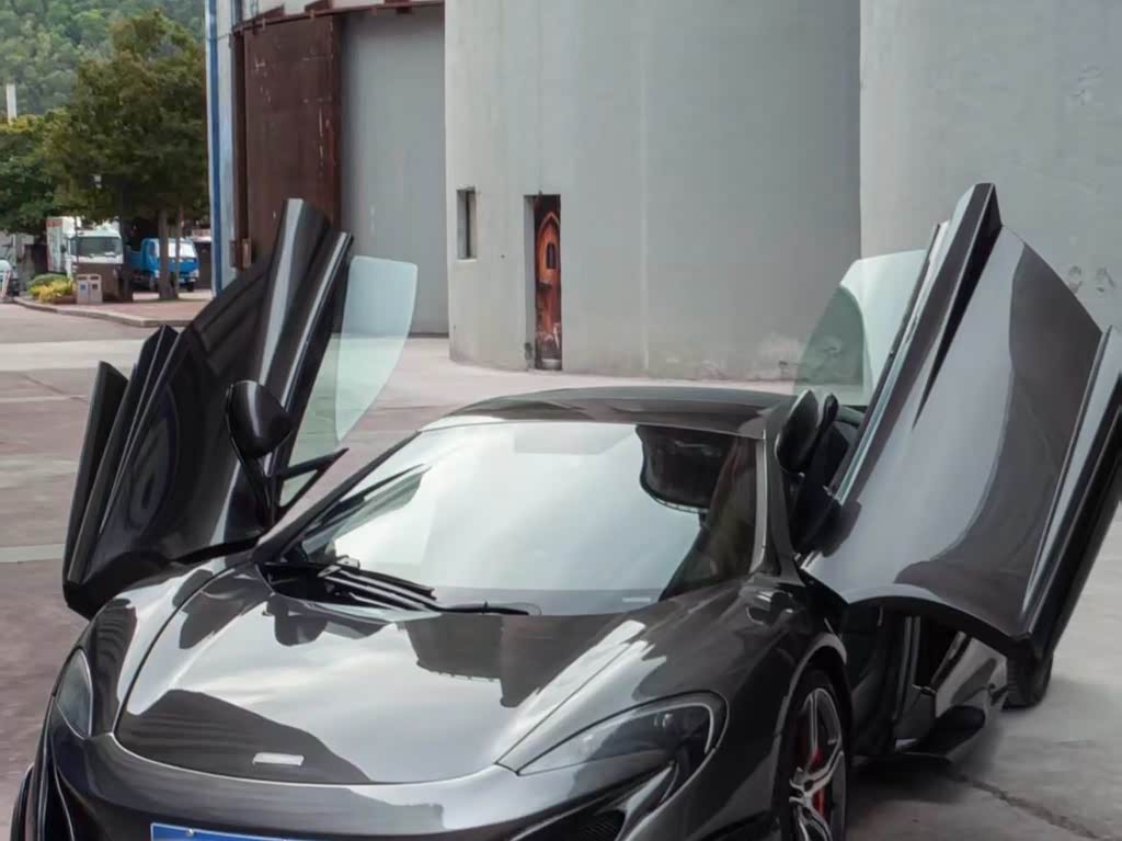 McLaren 650S