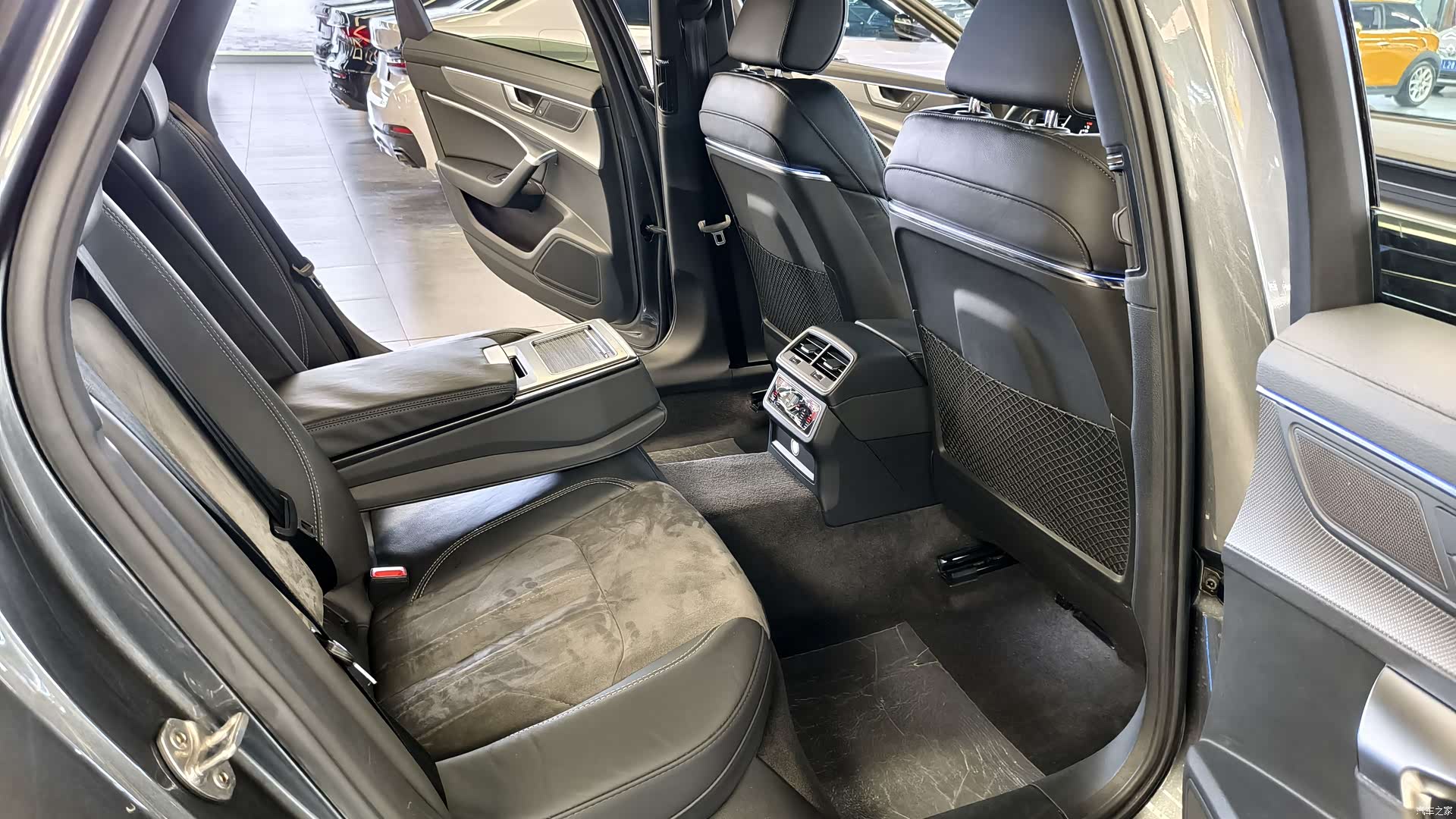 Audi A6L, 2021 11