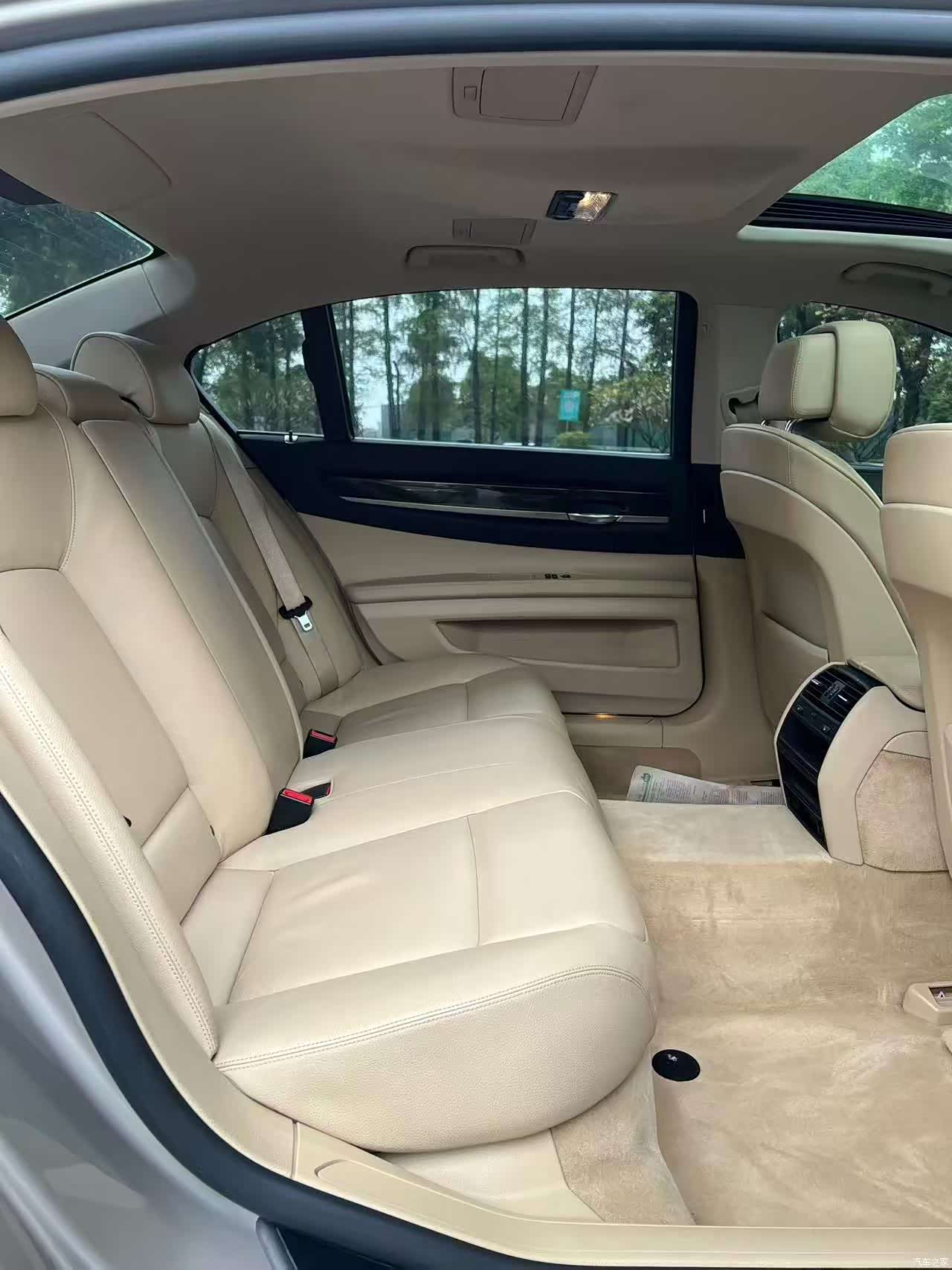 BMW 7 Series, 2012 7