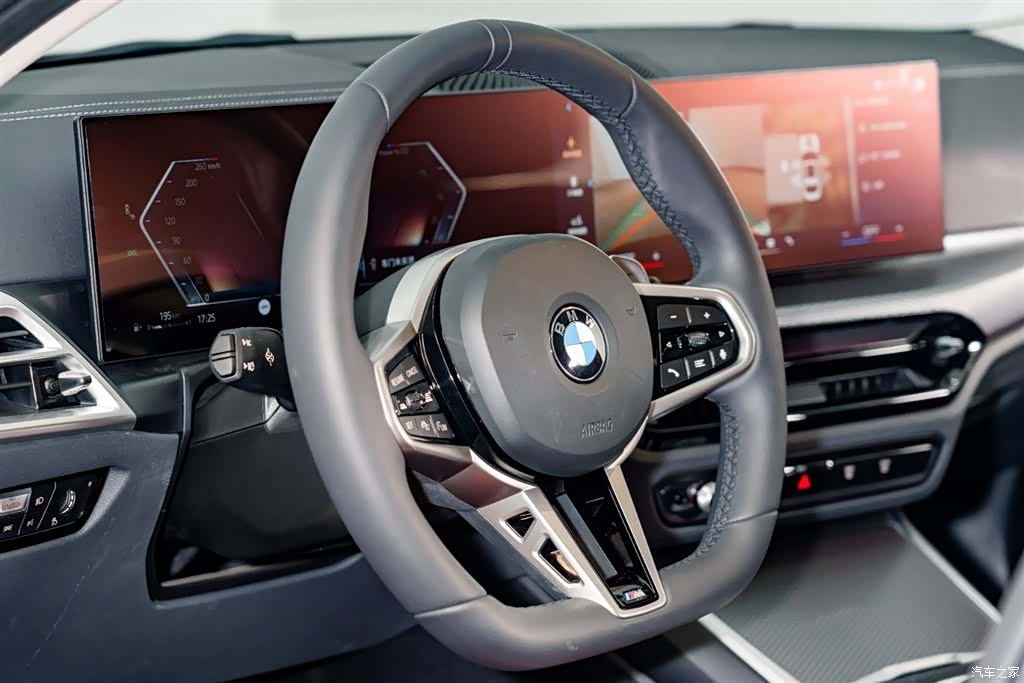 BMW 3 Series, 2025 10