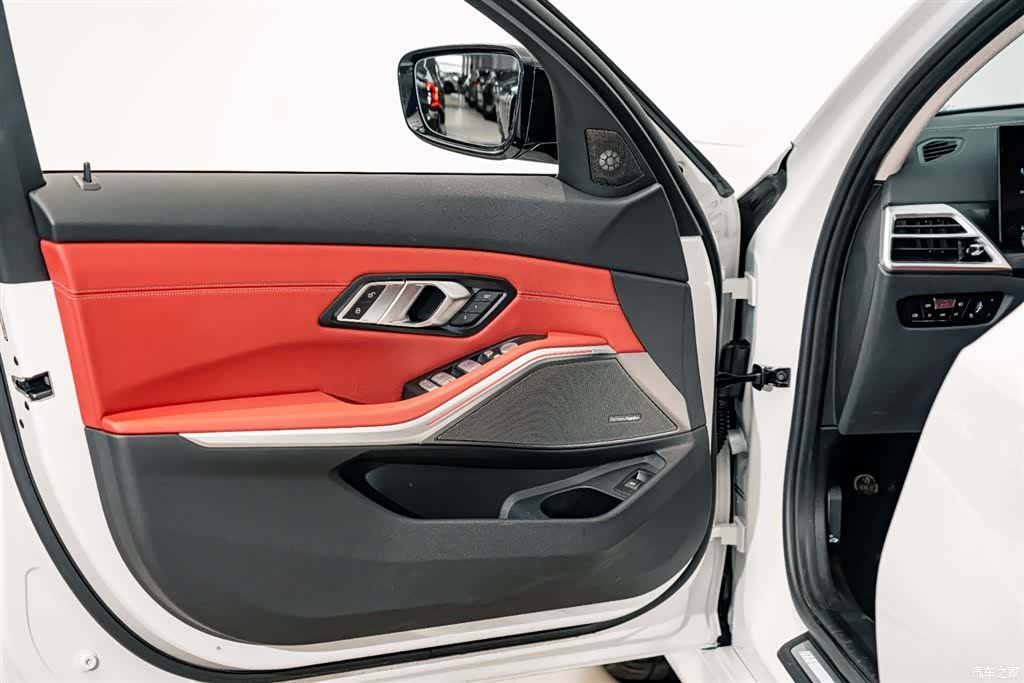 BMW 3 Series, 2025 18