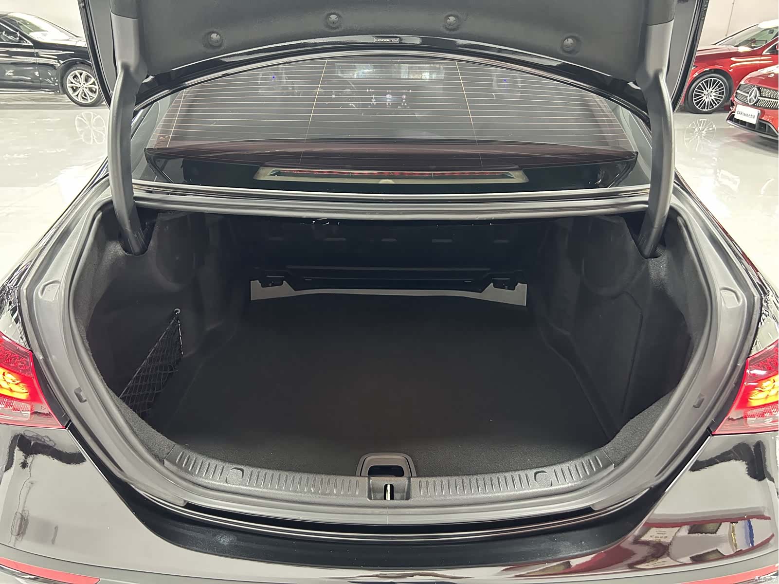Mercedes-Benz E-Class, 2021 18