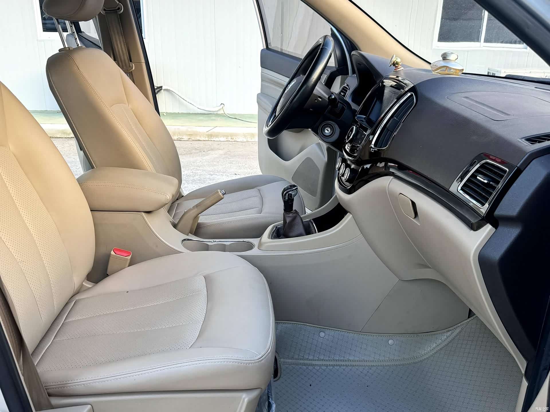 Wuling 730, 2015 12