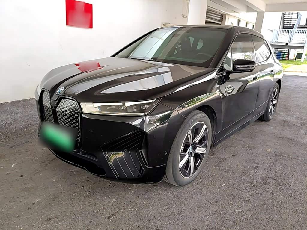 BMW iX