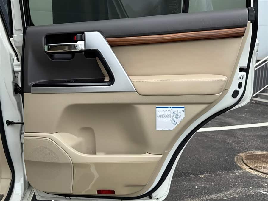Toyota Land Cruiser 2019, фото 26