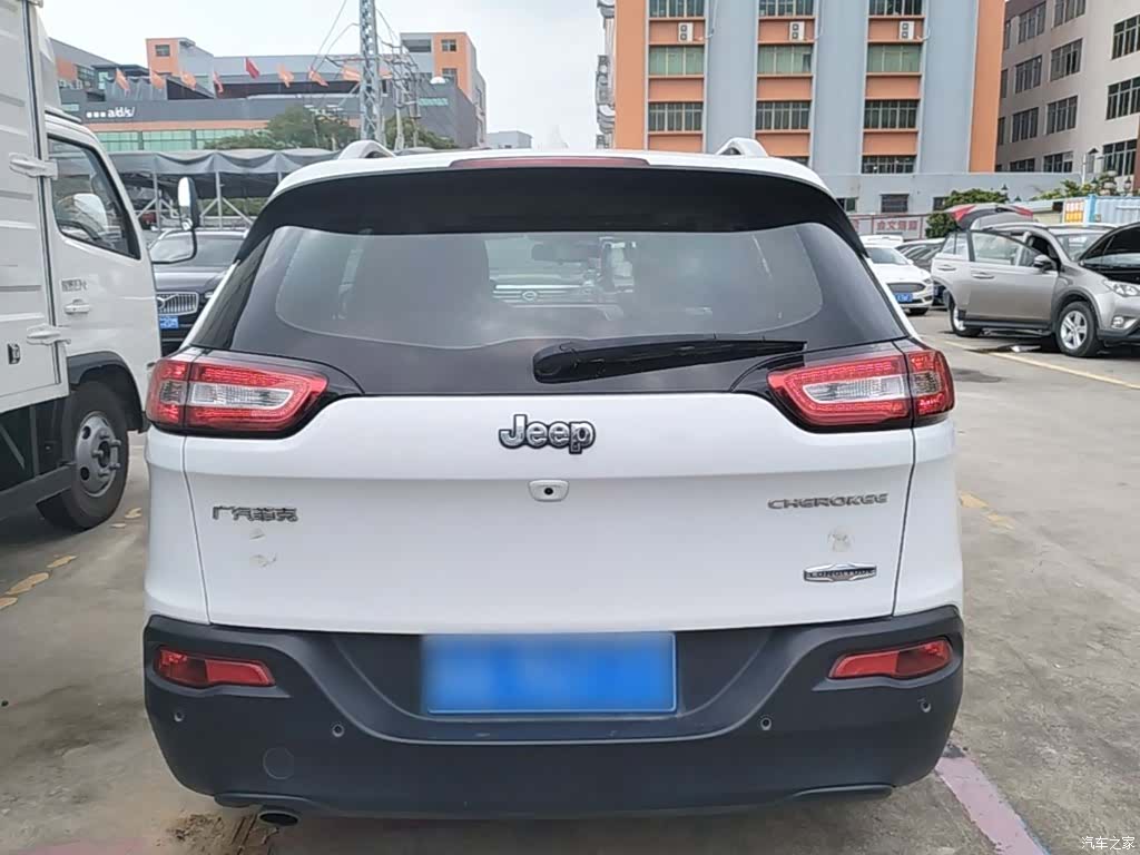 Jeep Cherokee, 2016 4
