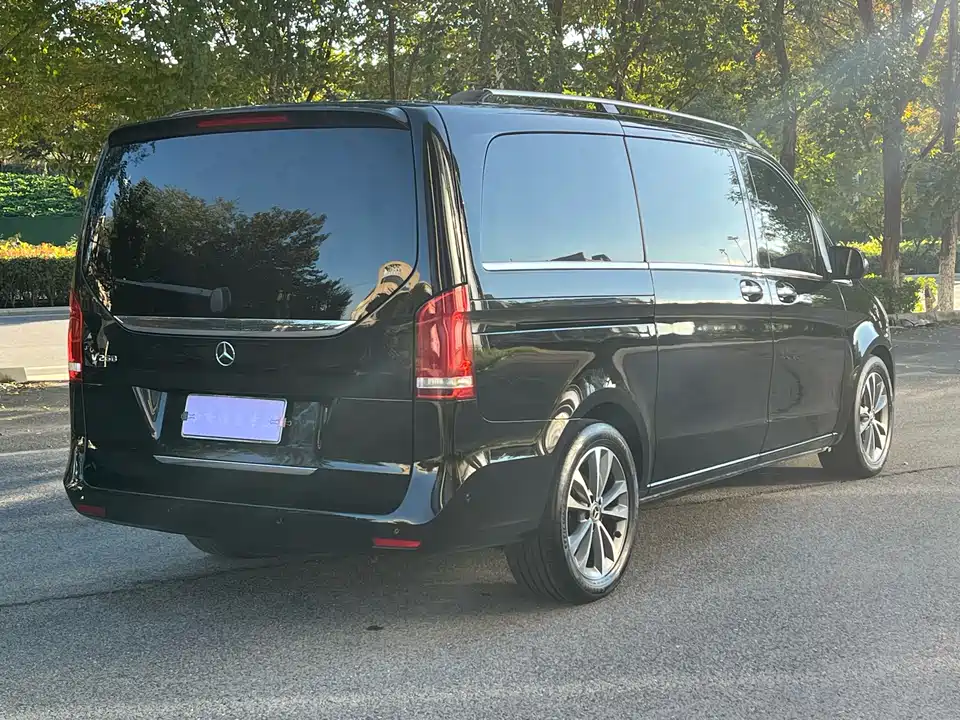 Mercedes-Benz V-class