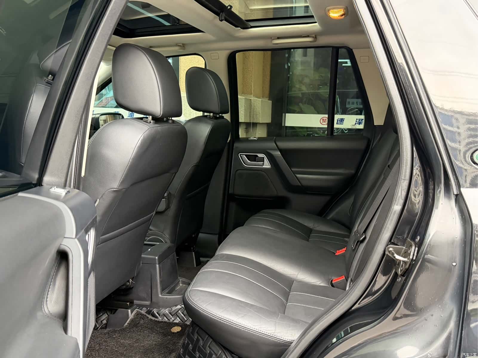 Land Rover SD4, 2013 6