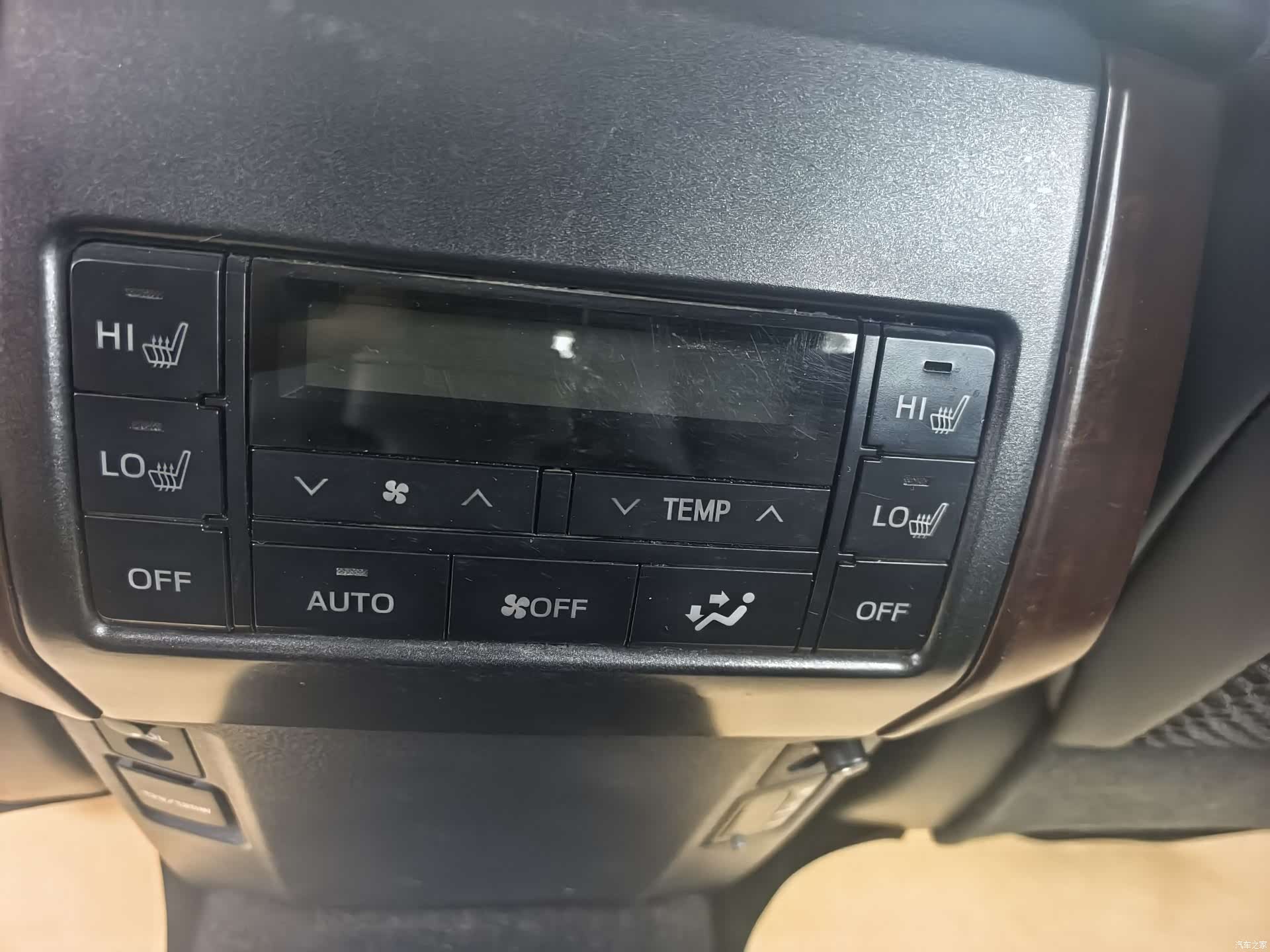 Toyota Prado, 2015 11