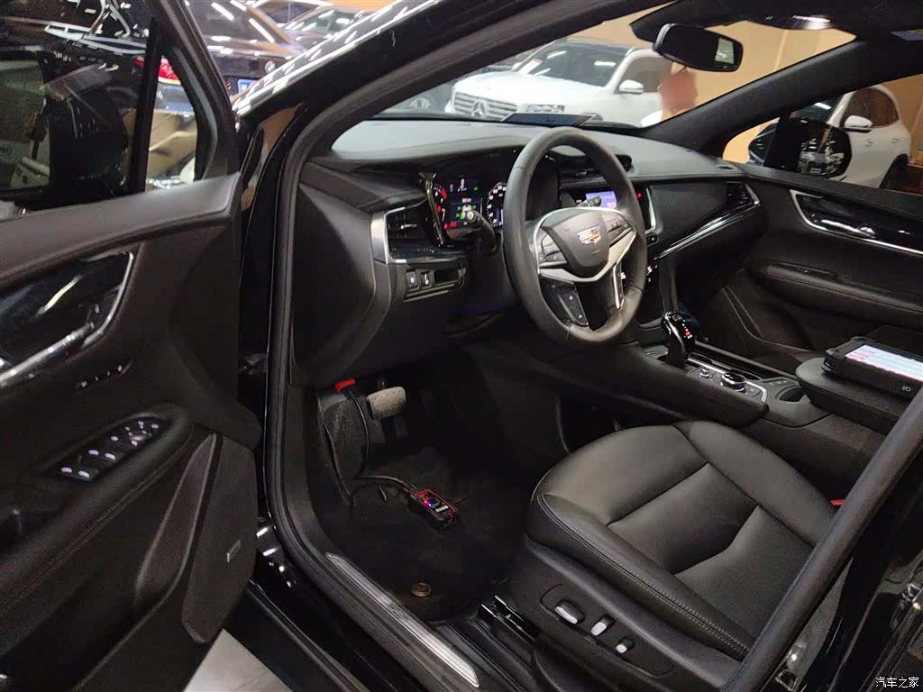 Cadillac XT5, 2023 13