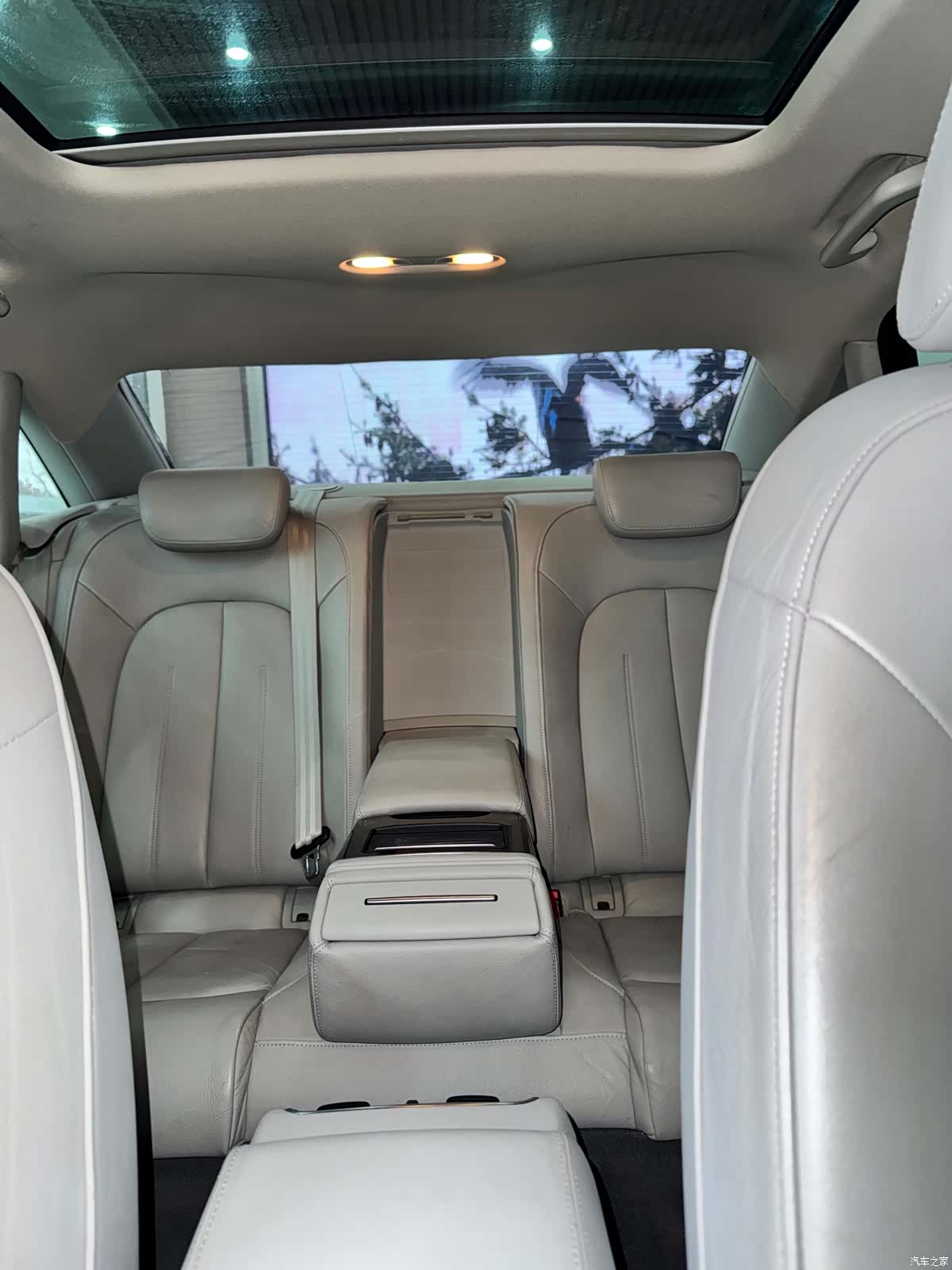 Audi A6L, 2013 28