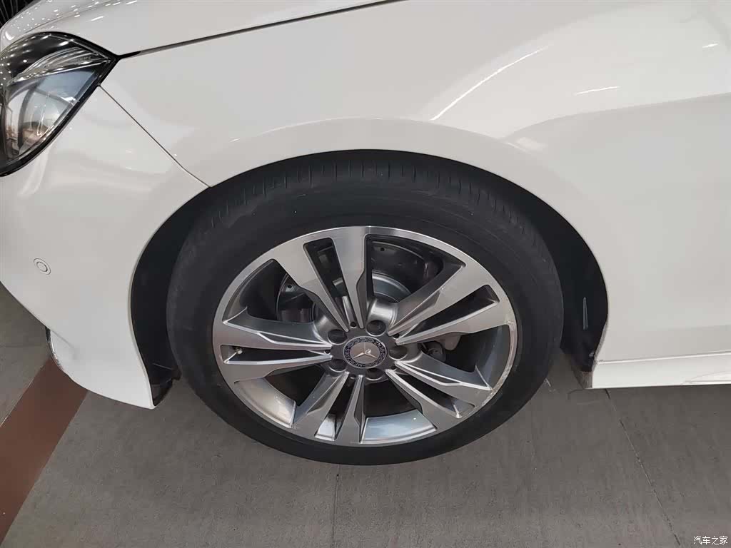 Mercedes-Benz E-Class, 2015 23