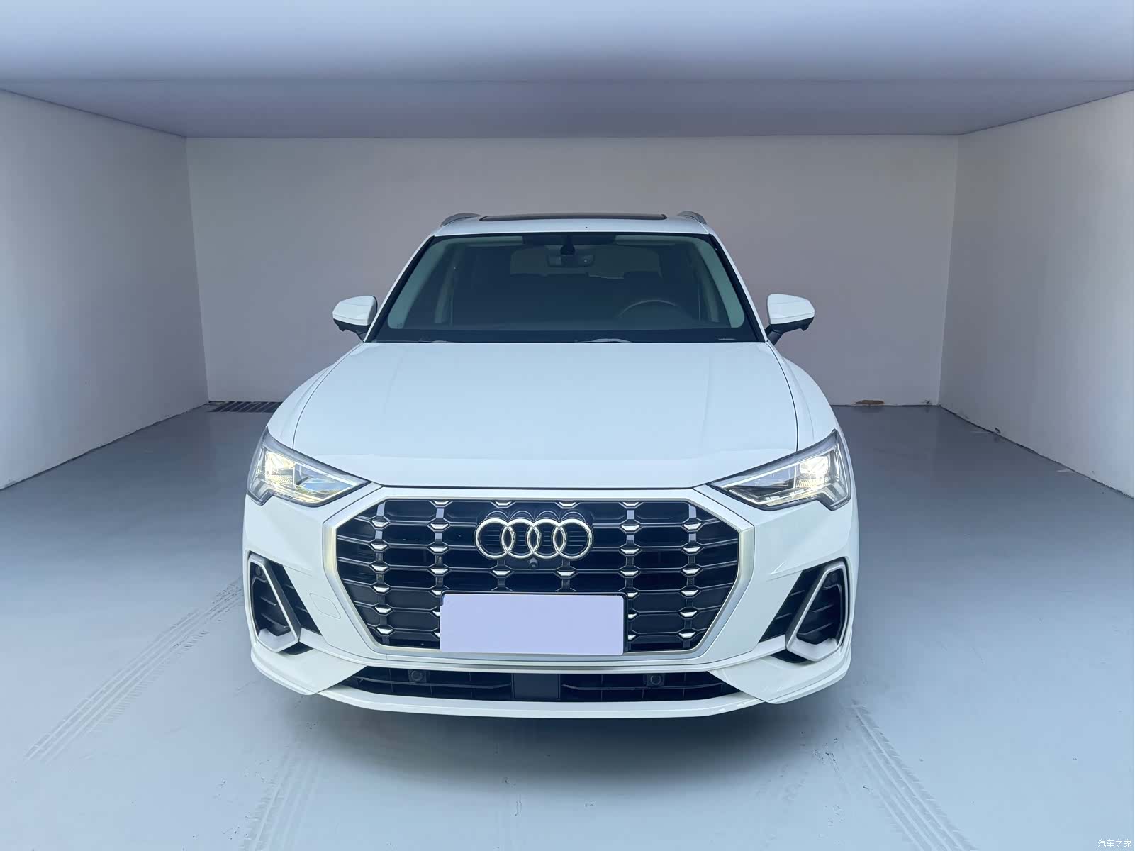 Audi Q3, 2022 2