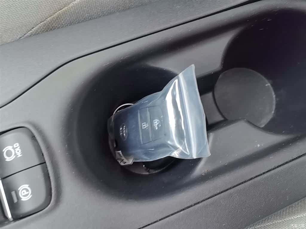 Toyota Frontlander, 2022 9
