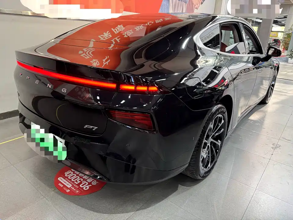XPENG P7