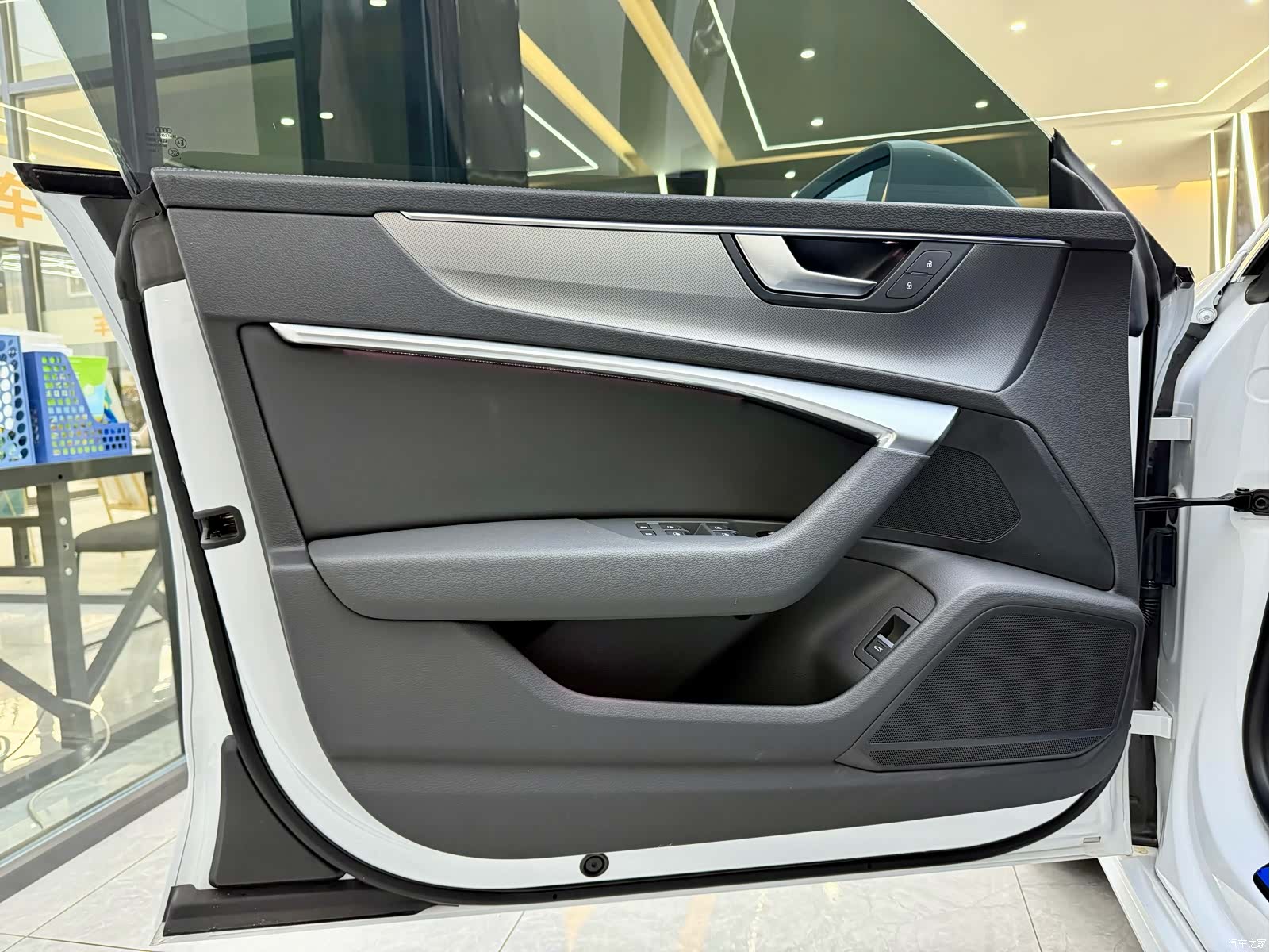 Audi A7L, 2023 4