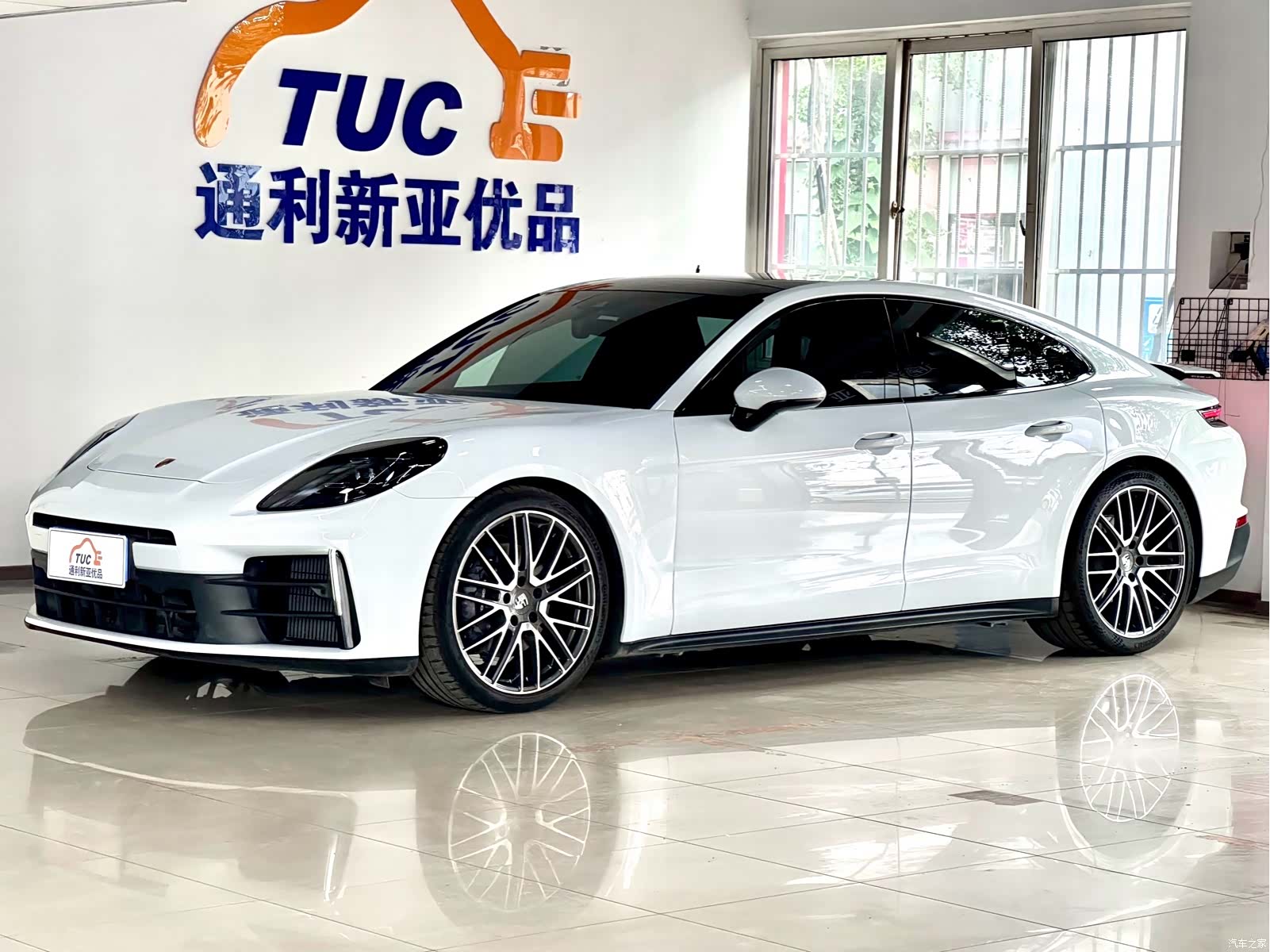 Porsche Panamera, 2025 1