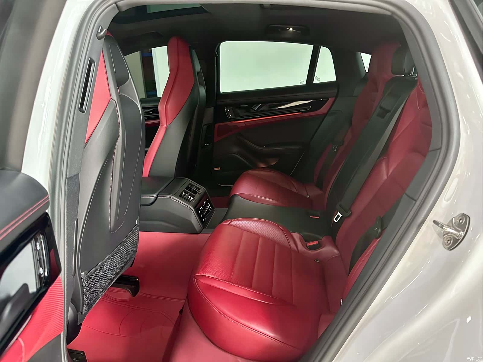 Porsche Panamera, 2025 26