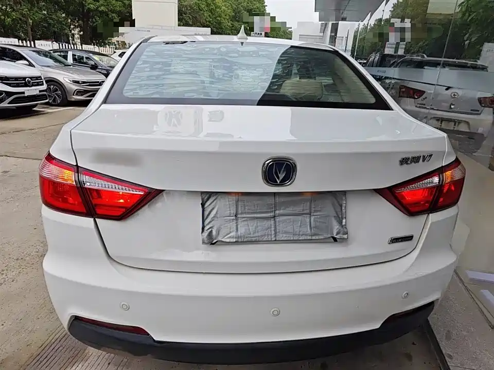 Changan Yuexiang V7