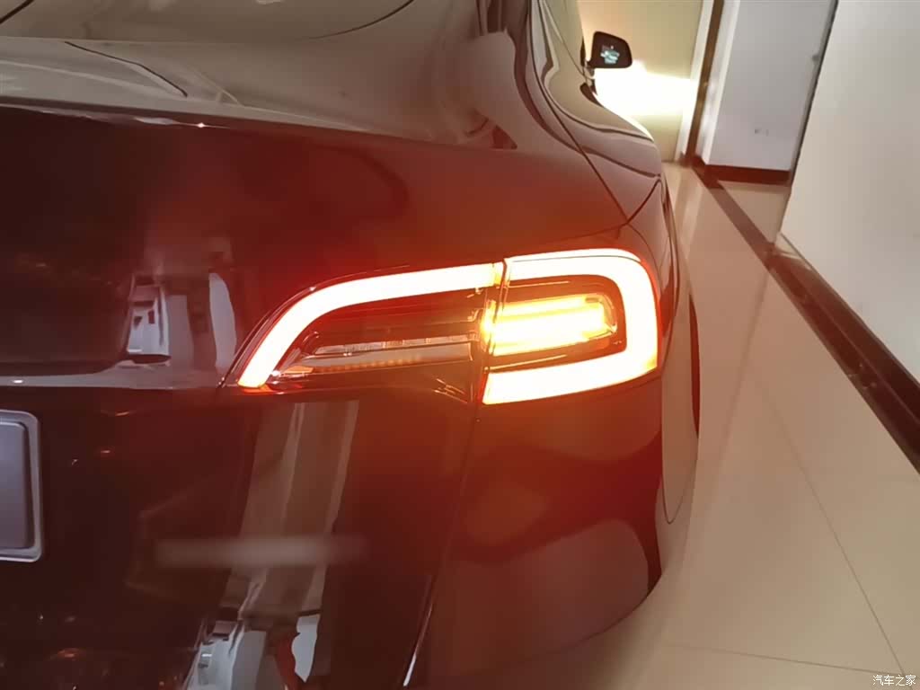 Tesla Model Y, 2022 8