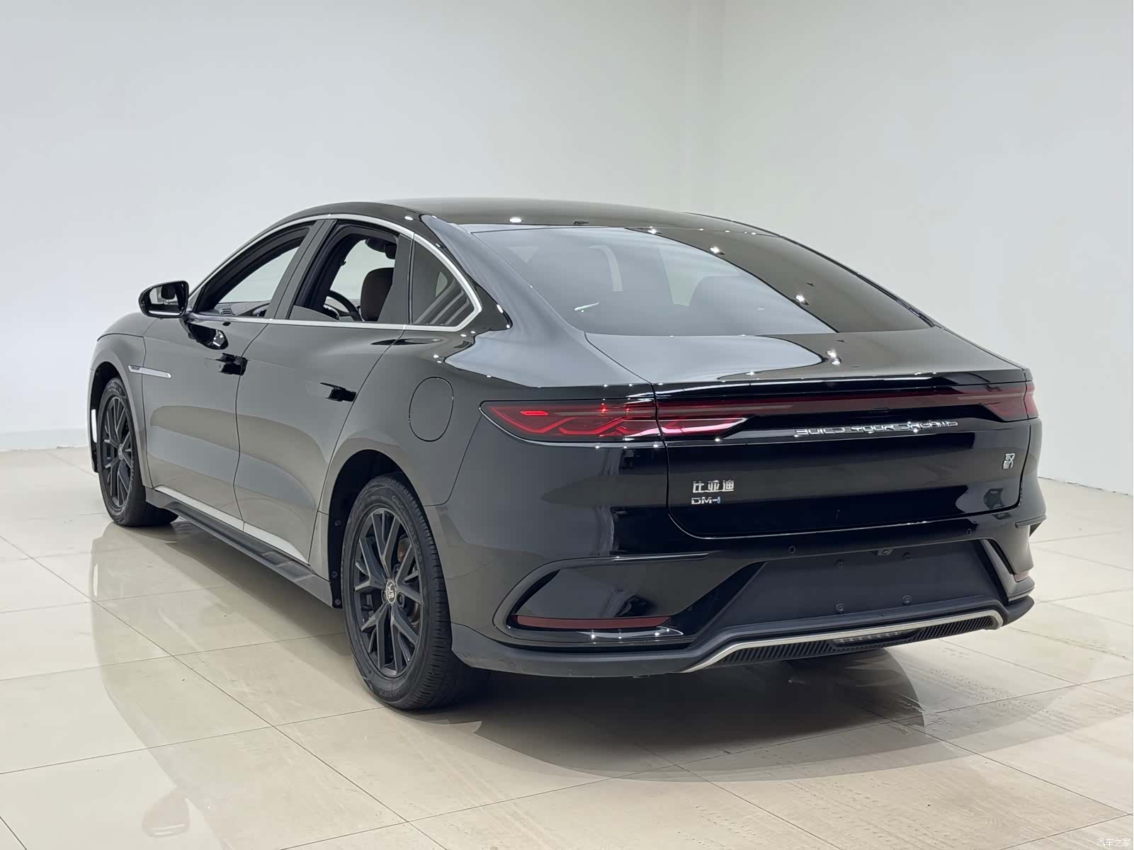 BYD Han, 2023 4