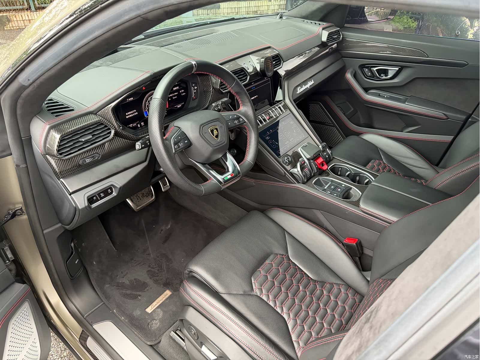 Lamborghini Urus, 2021 9