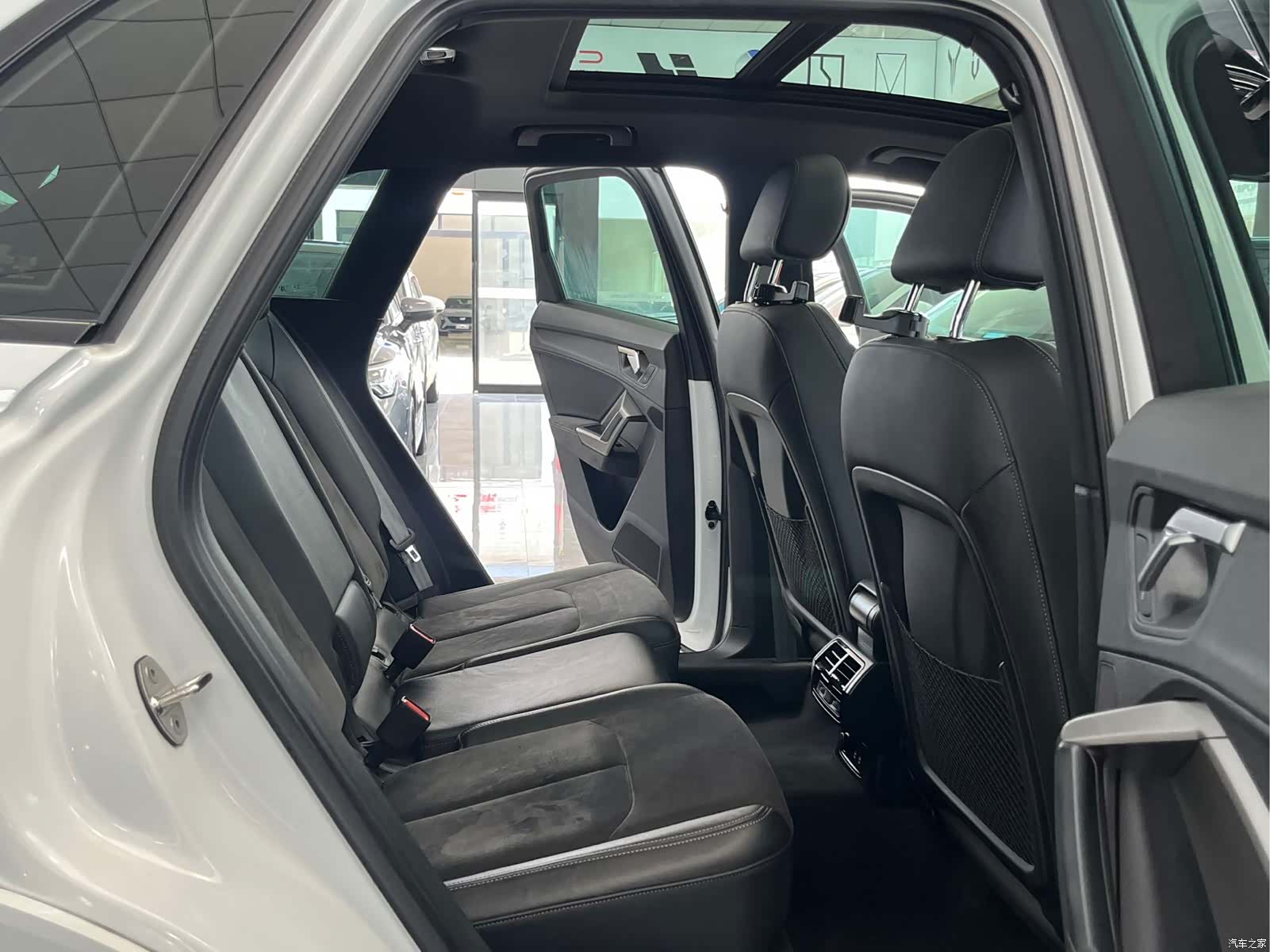 Audi Q3, 2022 13