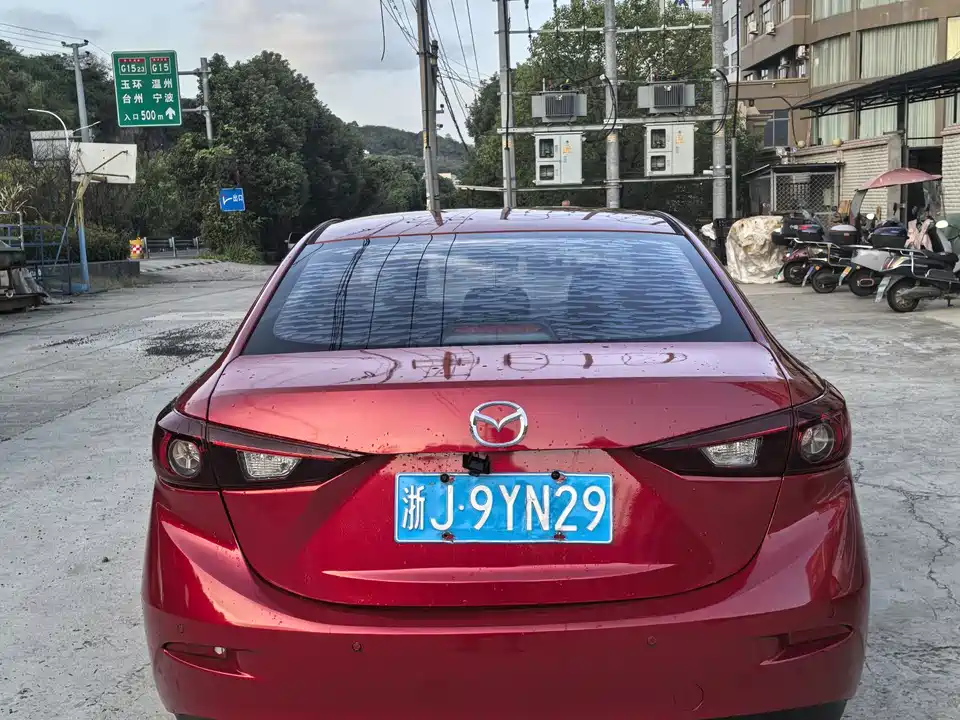 Mazda 3 Angkesaila