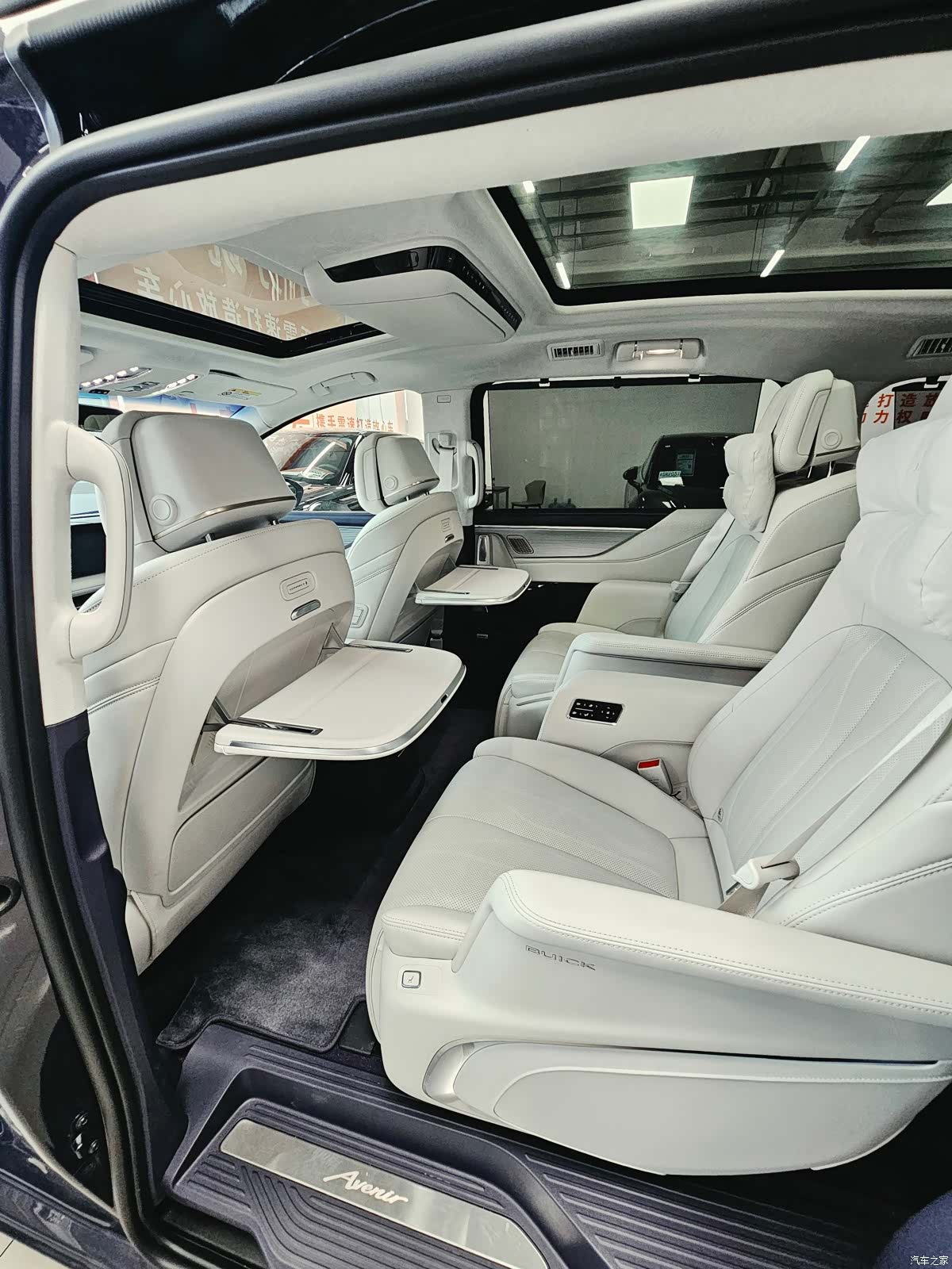 Buick GL8, 2025 11
