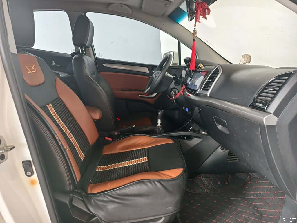 JAC S3, 2015 9