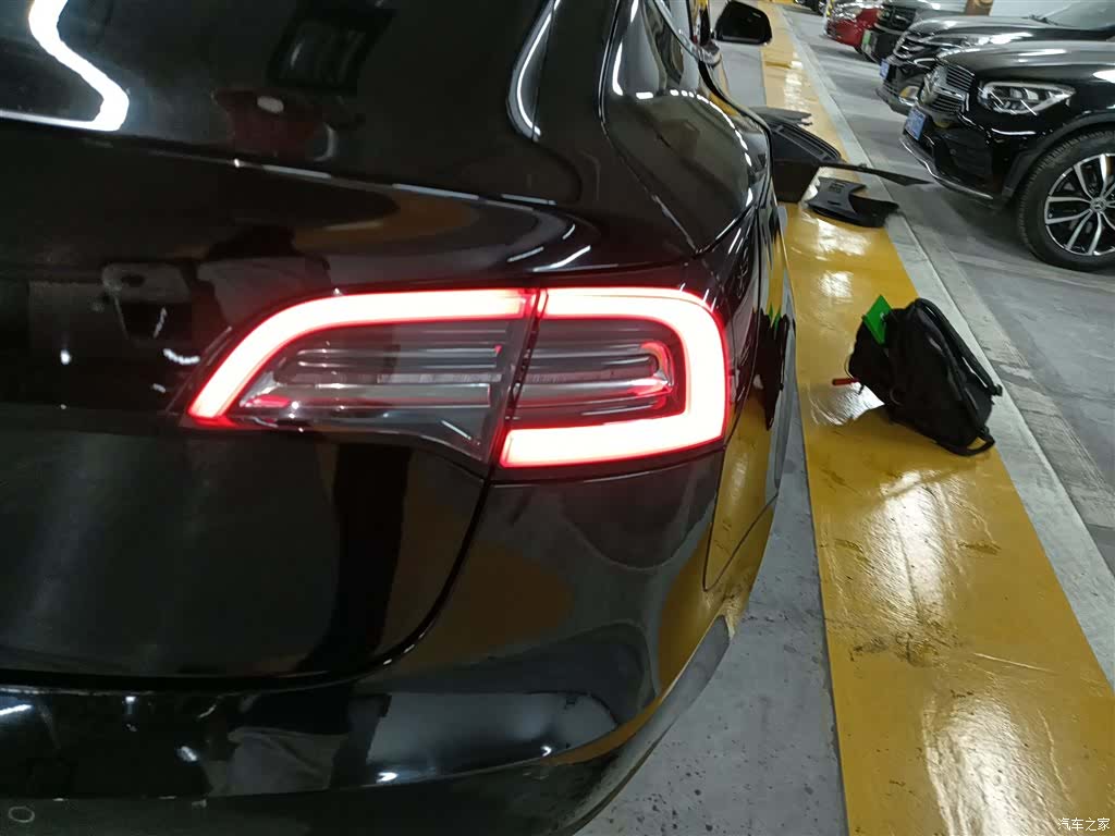 Tesla Model 3, 2019 23