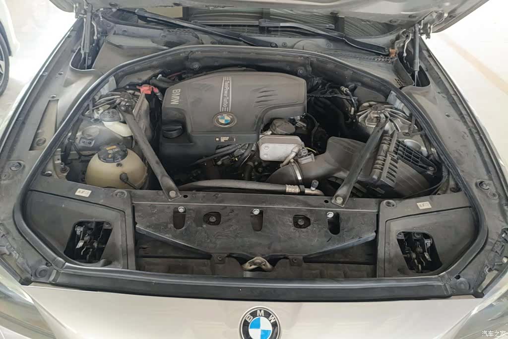 BMW 5 Series, 2016 10