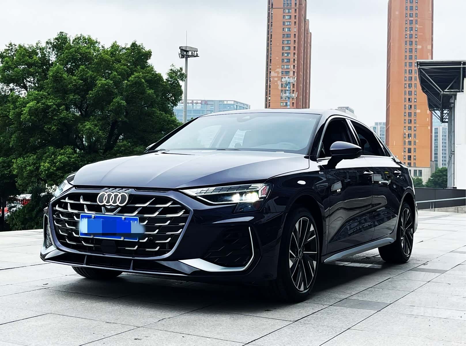 Audi Flying Spur, 2026 1