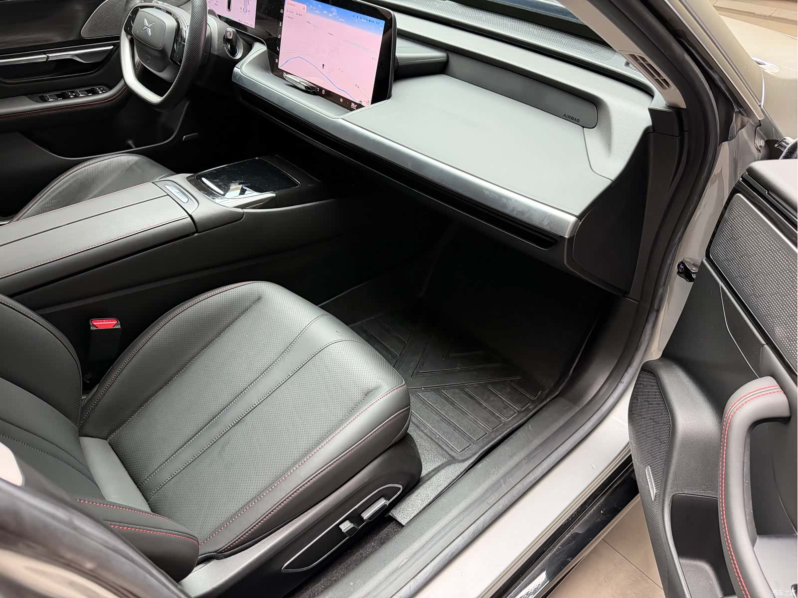 Xpeng P7, 2022 15