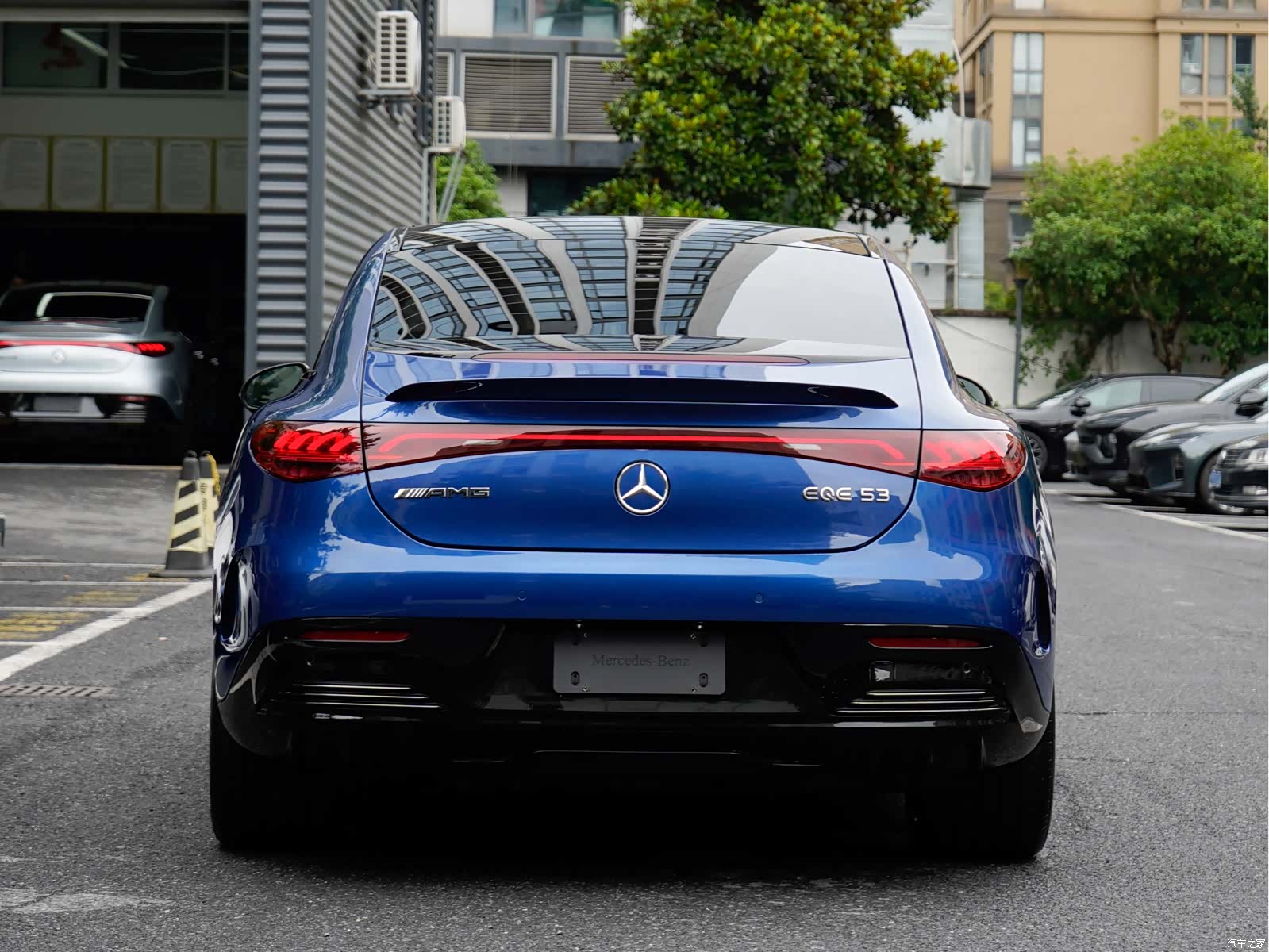 Mercedes-Benz EQE, 2024 4