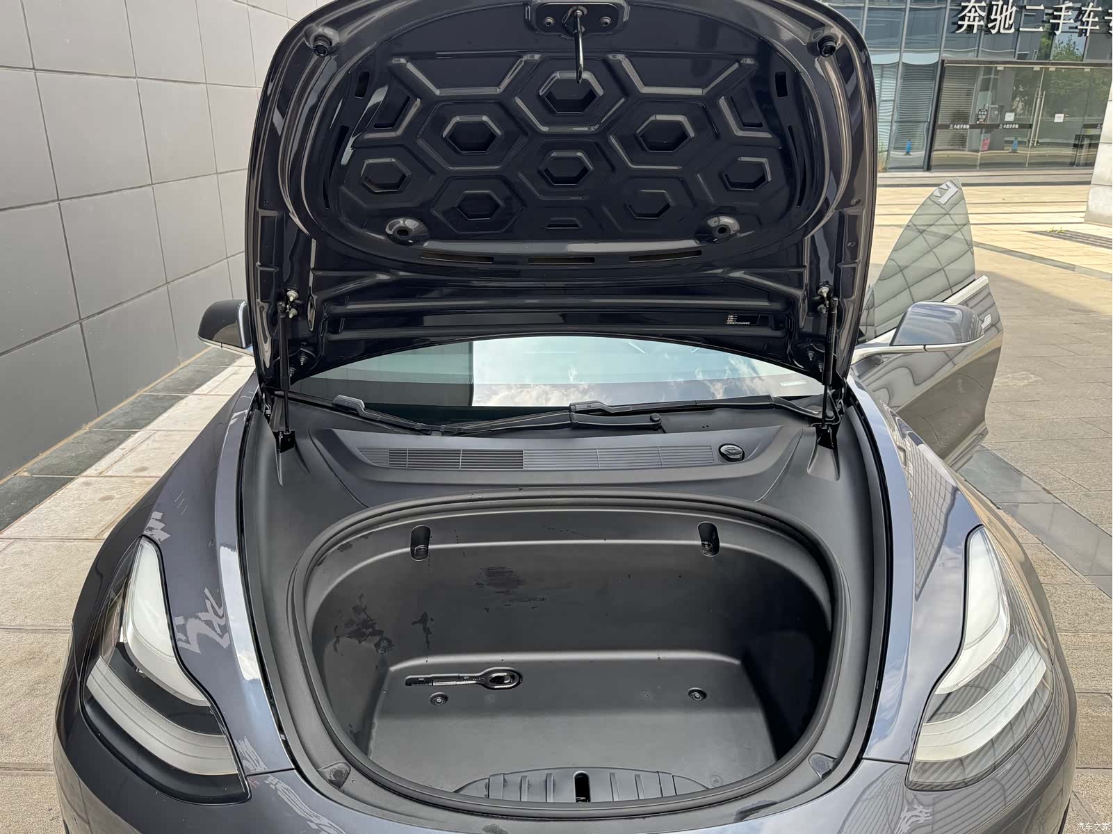 Tesla Model 3, 2021 33