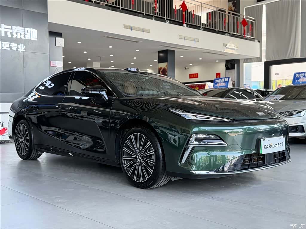 Geely 8, 2025 2