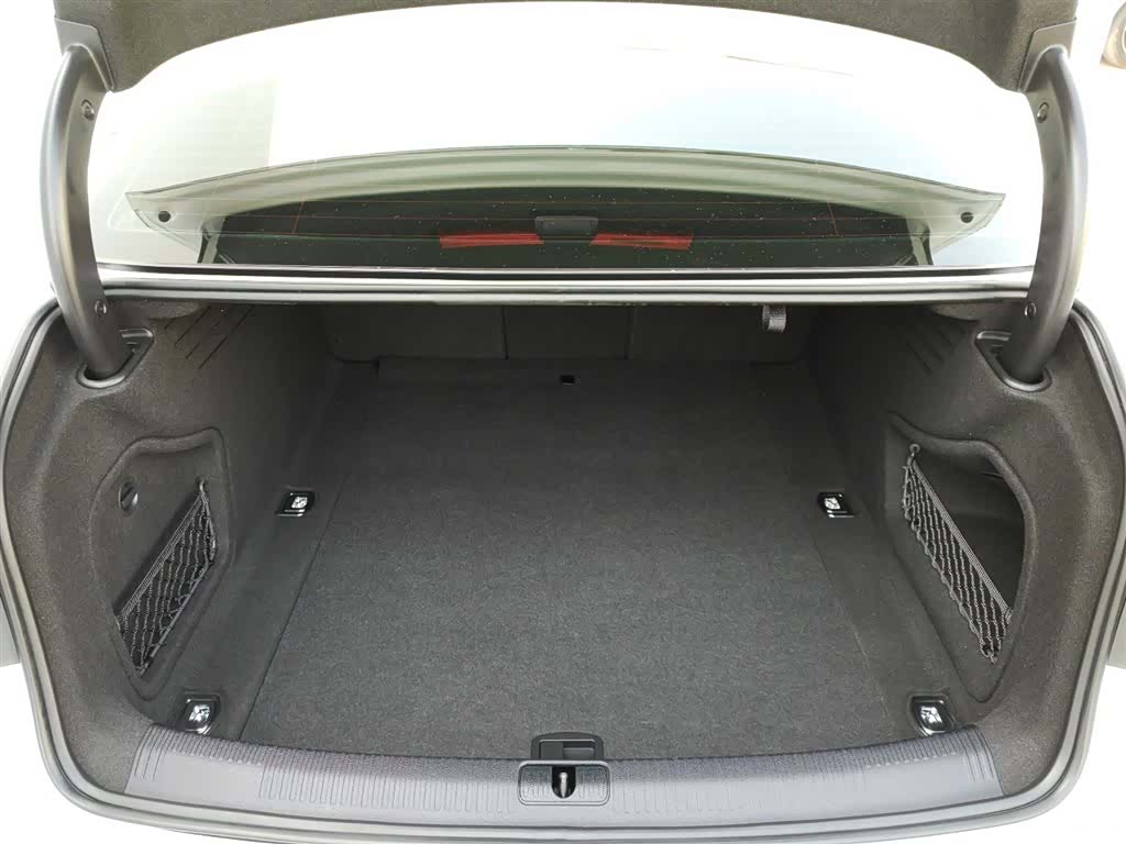 Audi A4L, 2020 21