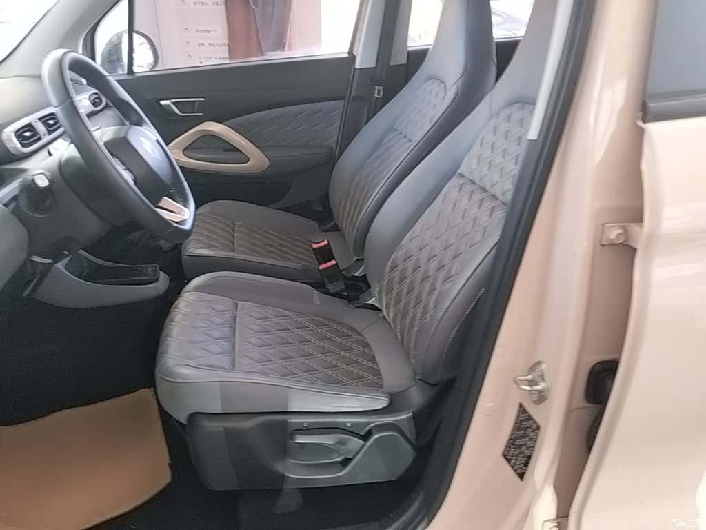 Leapmotor T03, 2021 15