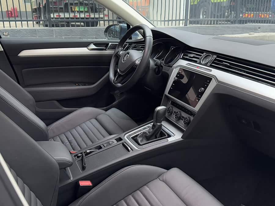 Volkswagen Passat 2019, фото 8