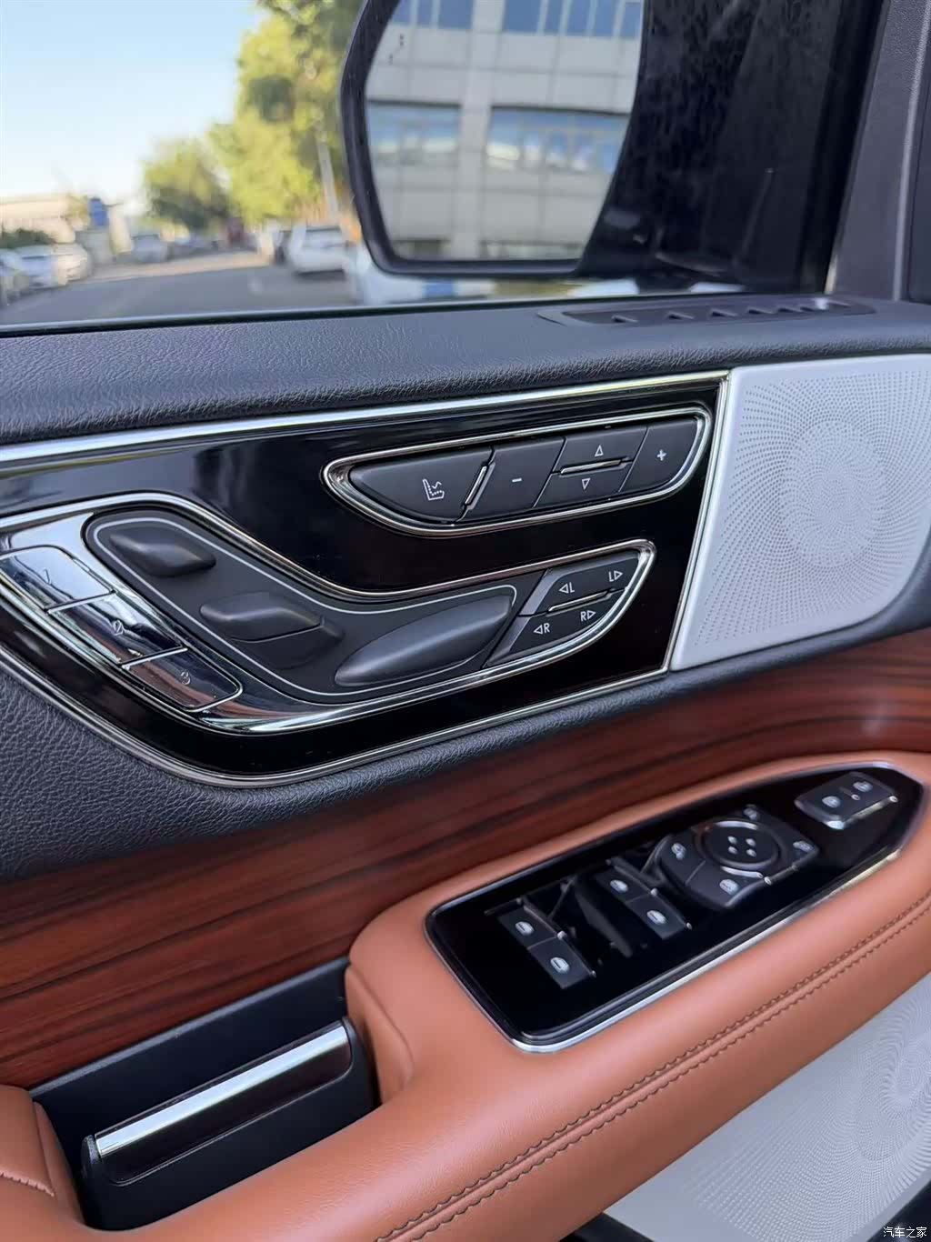 Lincoln Navigator, 2021 11